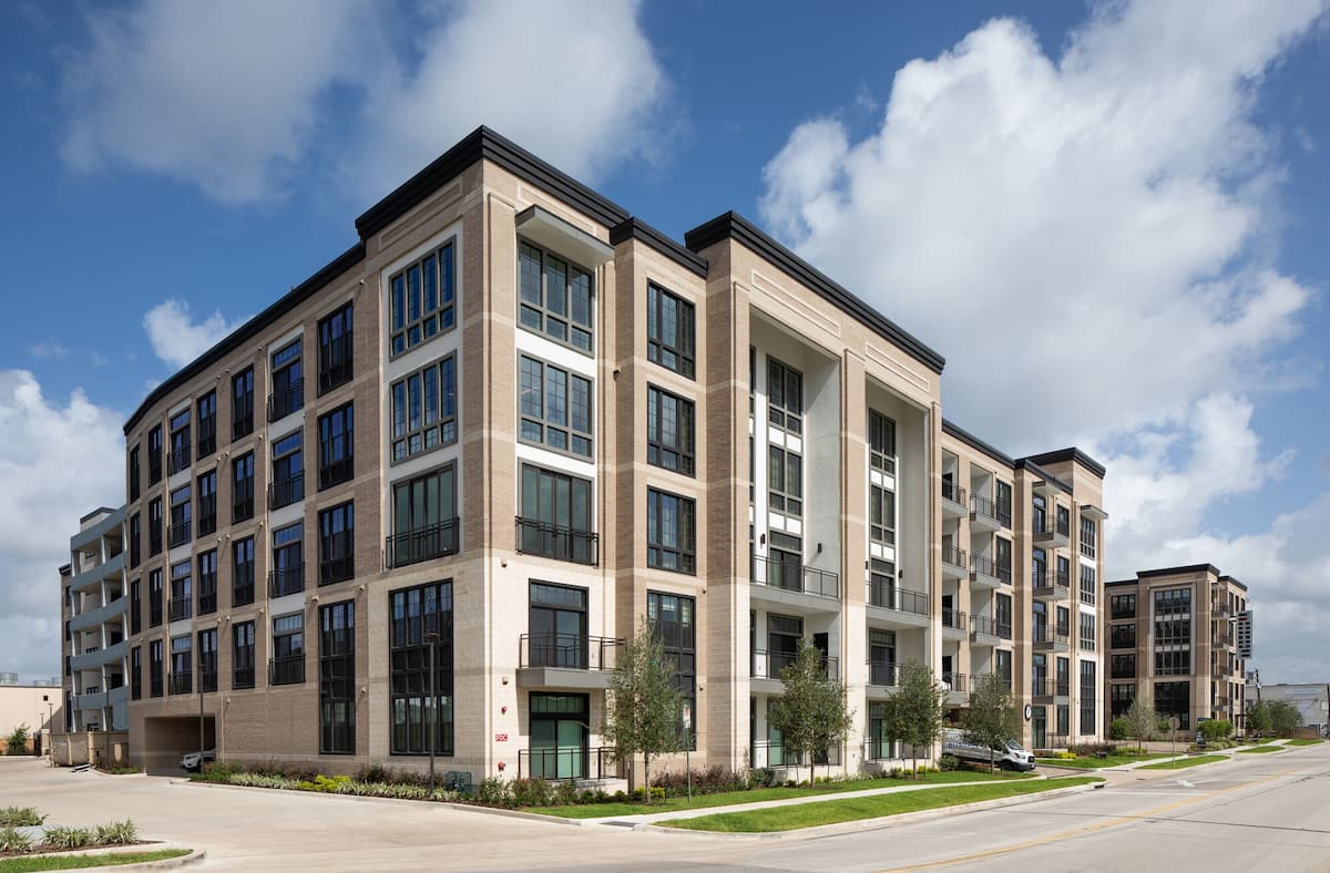 , an Airbnb-friendly apartment in Houston, TX