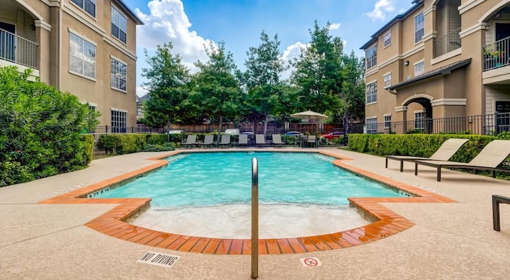 RGVtYW5kUGljdHVyZToyNjA1MDUzNTY0