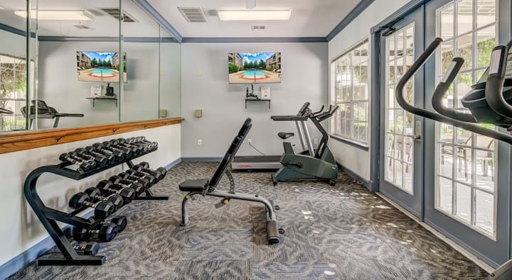 RGVtYW5kUGljdHVyZToyNjA1MDUzNTc3