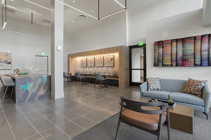 RGVtYW5kUGljdHVyZToyMzg4MDc2MTM5