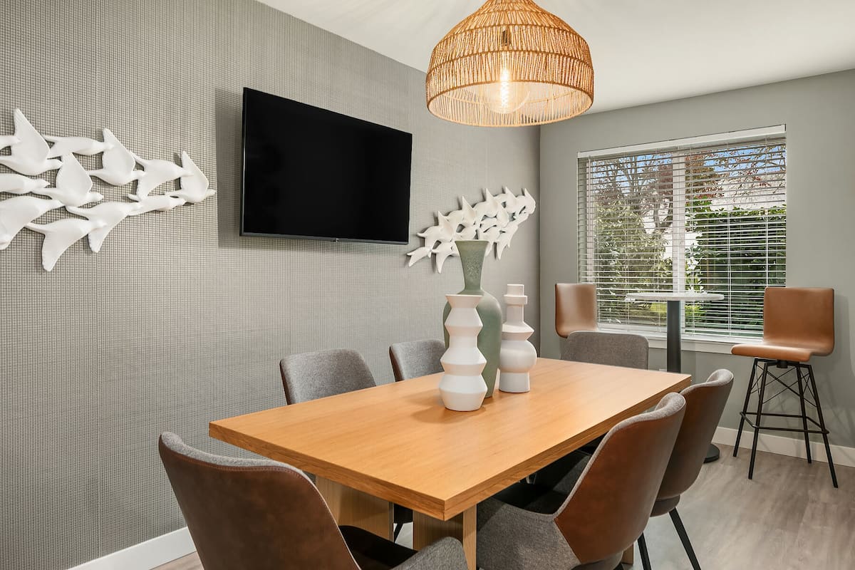 RGVtYW5kUGljdHVyZToyMjczNTUxOTQ2