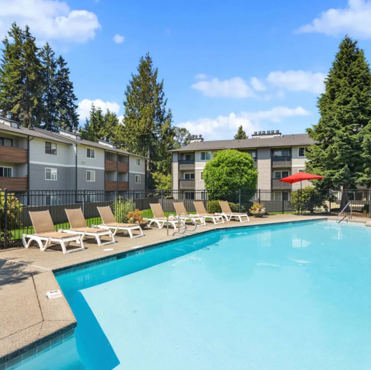 , an Airbnb-friendly apartment in Renton, WA