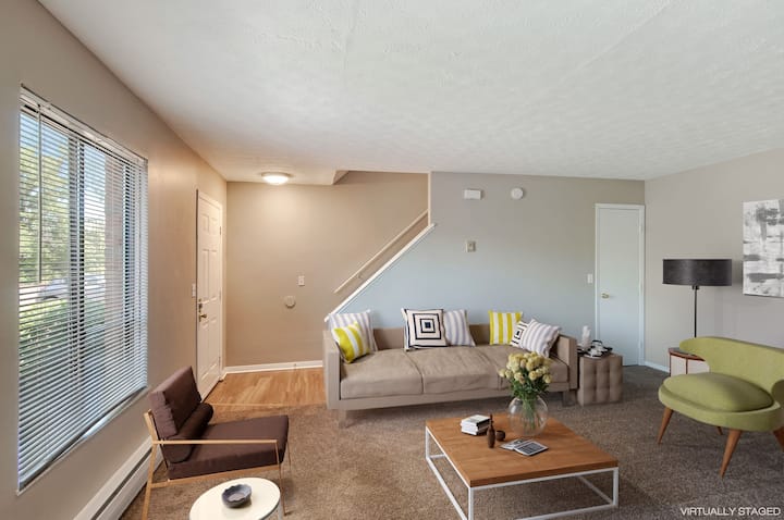 RGVtYW5kUGljdHVyZToyNTcxMzgzNTQx