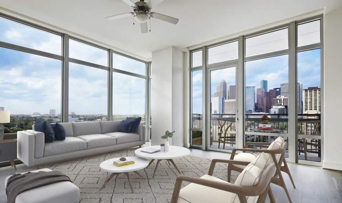 , an Airbnb-friendly apartment in Houston, TX