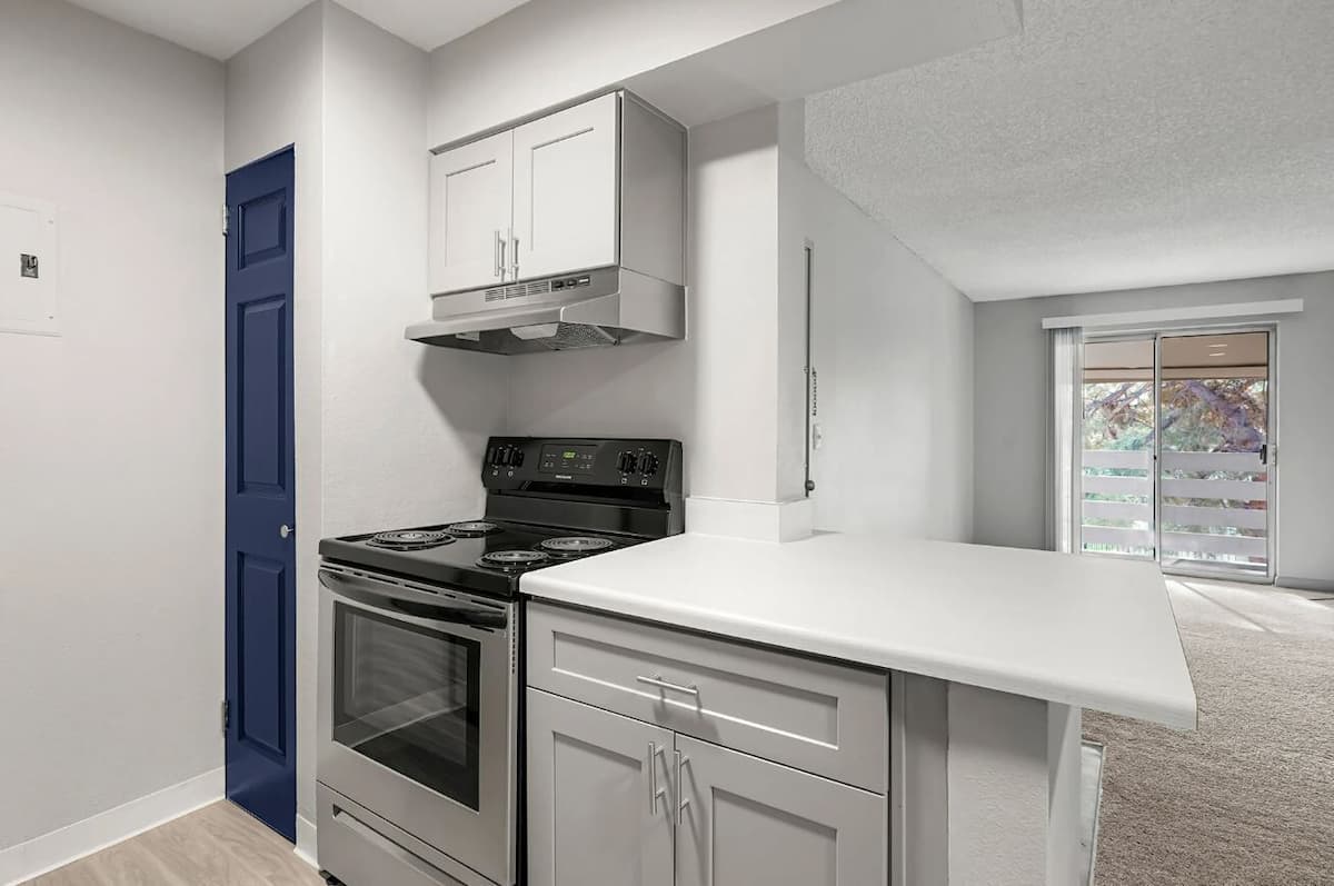 RGVtYW5kUGljdHVyZToyMjczNTUyMjcy