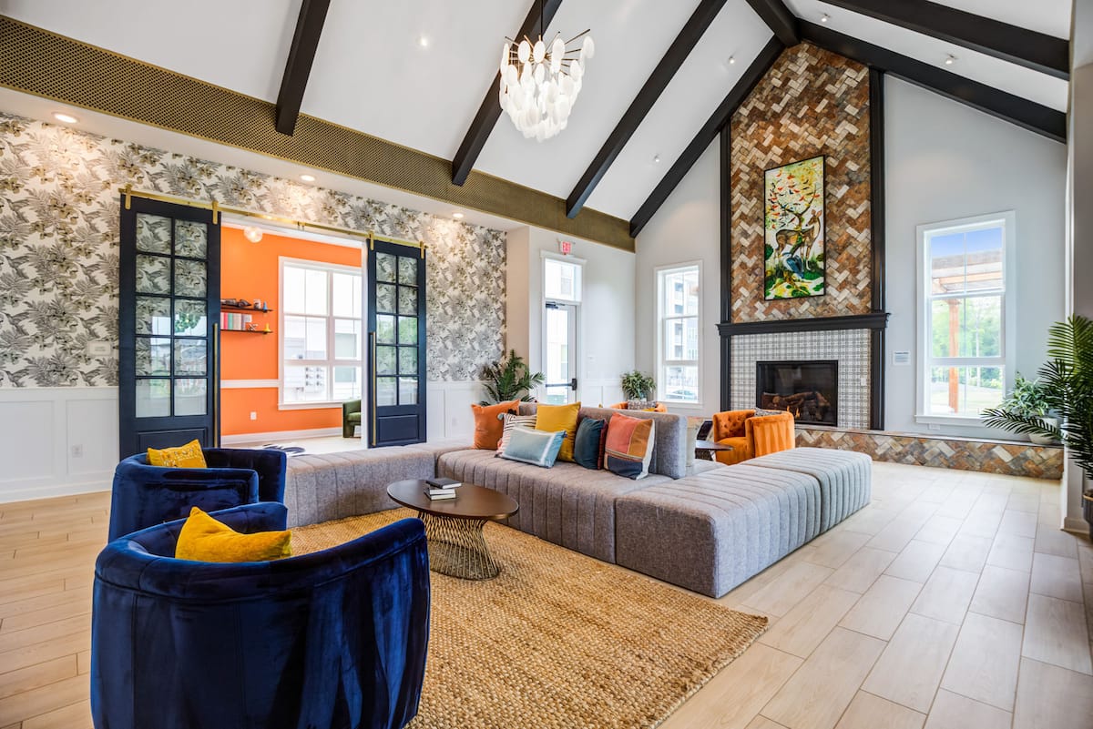 RGVtYW5kUGljdHVyZToyMjE3NjQ0ODI0