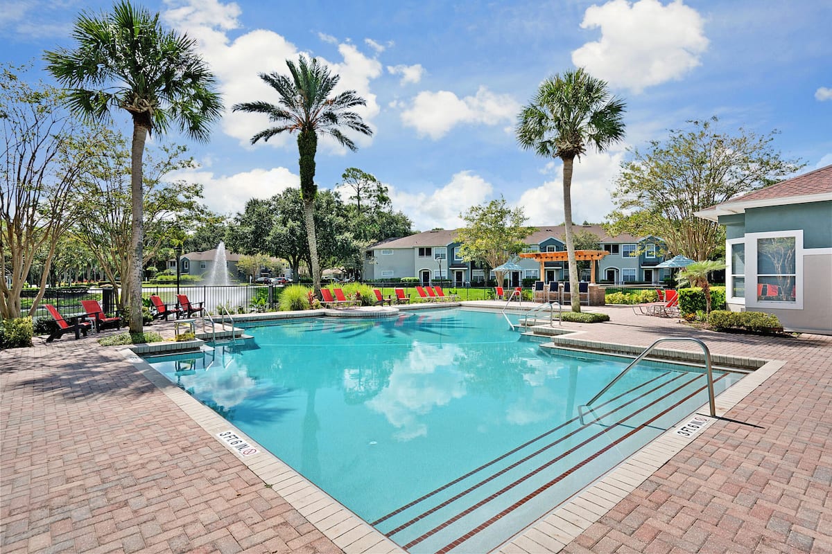 Exterior of Country Club Lakes, an Airbnb-friendly apartment in Jacksonville, FL