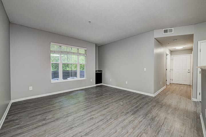 RGVtYW5kUGljdHVyZToyNTcxMzgzNjY1