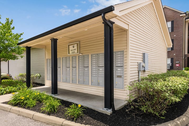 RGVtYW5kUGljdHVyZToyNTcxMzgzNjY2