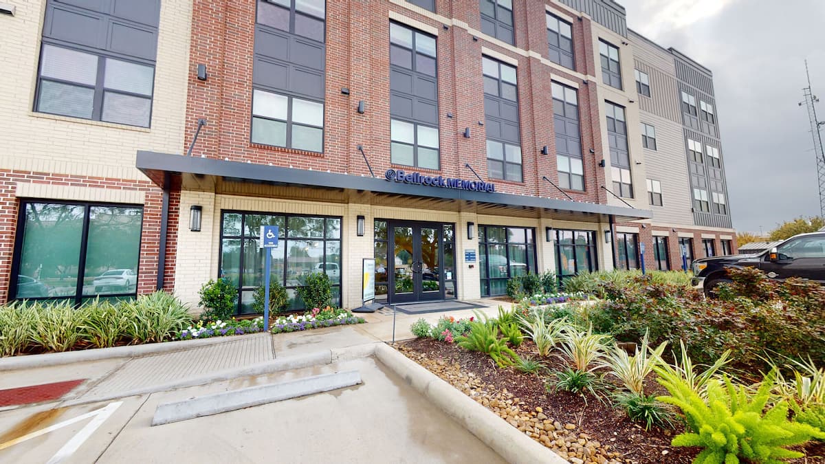 , an Airbnb-friendly apartment in Houston, TX