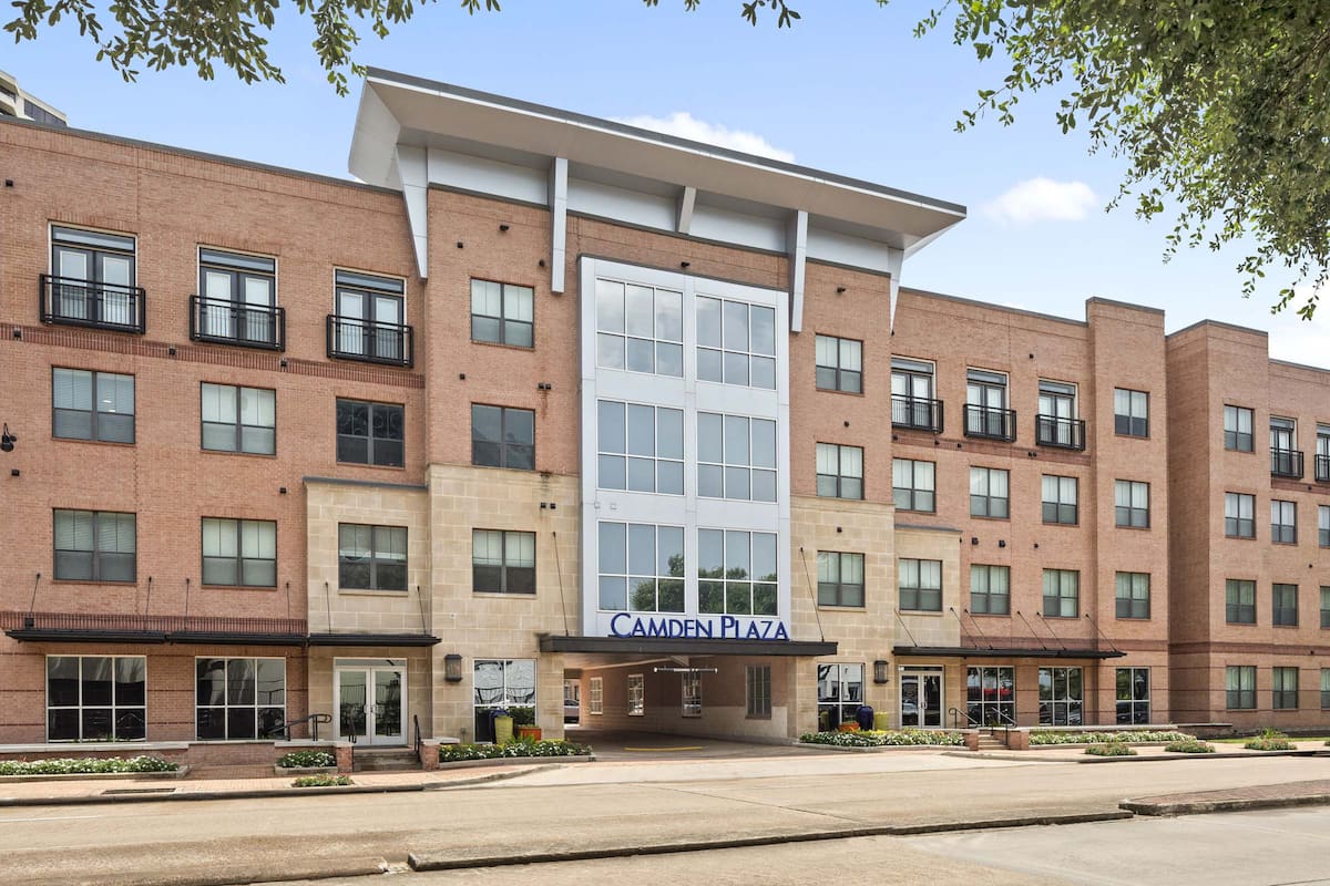 RGVtYW5kUGljdHVyZToxOTUxNjYzNjk4