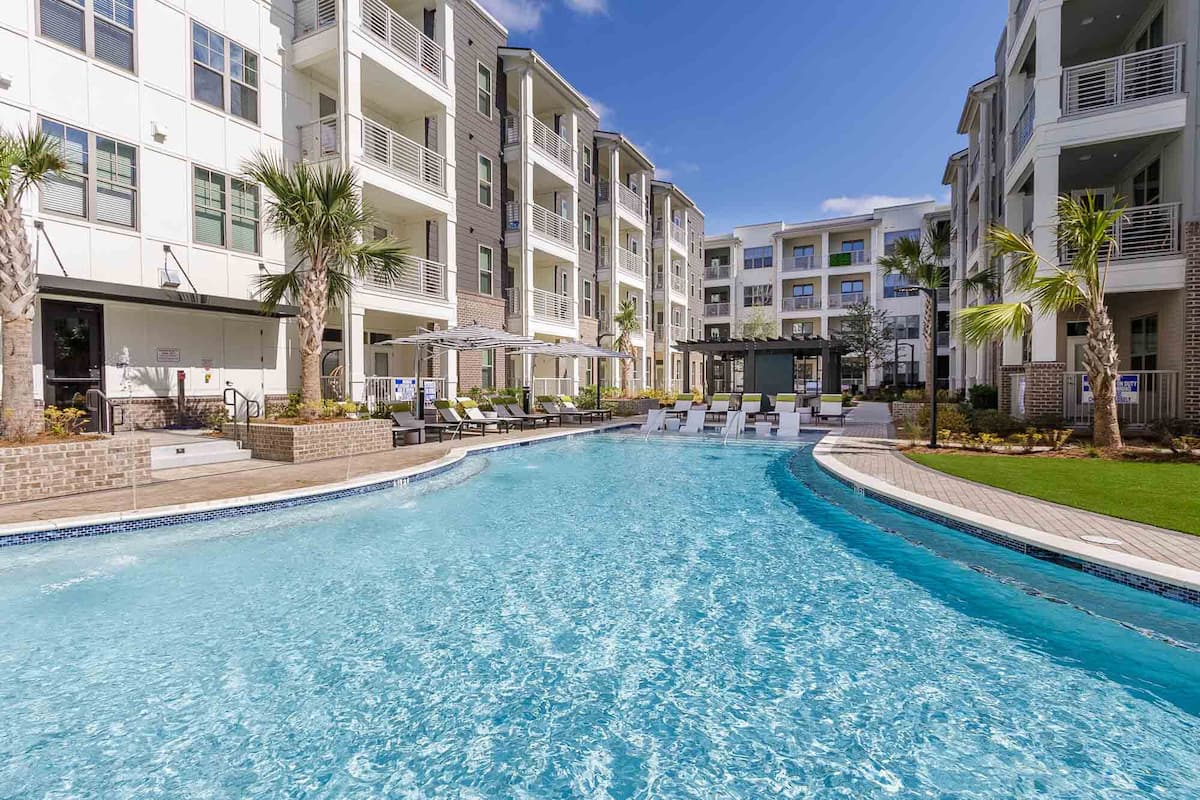 , an Airbnb-friendly apartment in Savannah, GA
