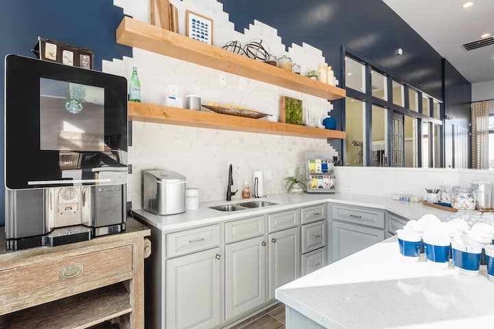 RGVtYW5kUGljdHVyZToyNTcxMzgzMTM2