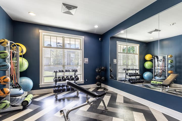 RGVtYW5kUGljdHVyZToyNTcxMzg2NDkx