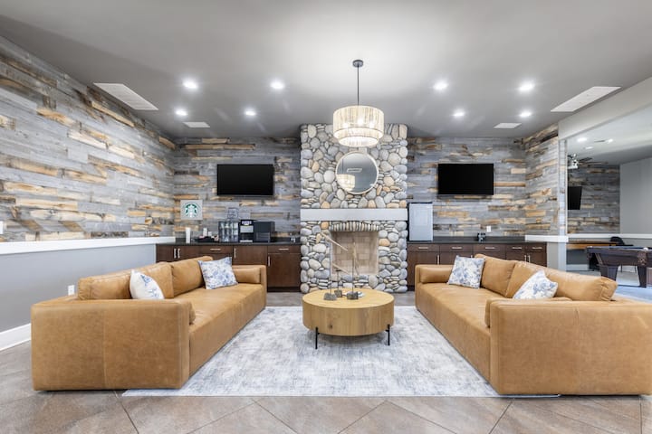 RGVtYW5kUGljdHVyZToyNTcxMzg2NDk4