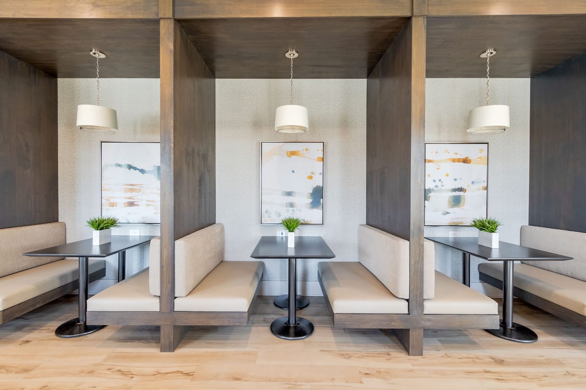 RGVtYW5kUGljdHVyZToyMTcxNTE2NjMw