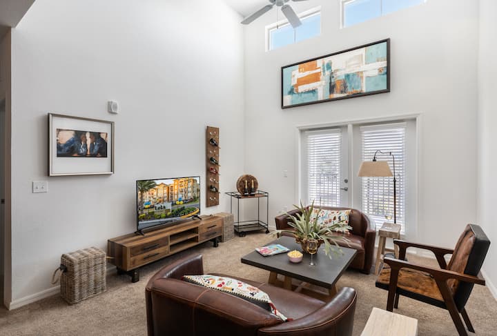 RGVtYW5kUGljdHVyZToyNTc2MTY2MjYy