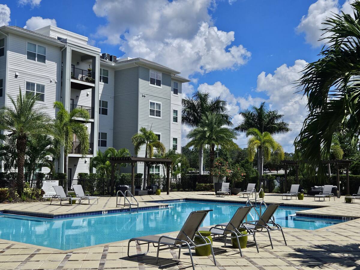 , an Airbnb-friendly apartment in Riverview, FL