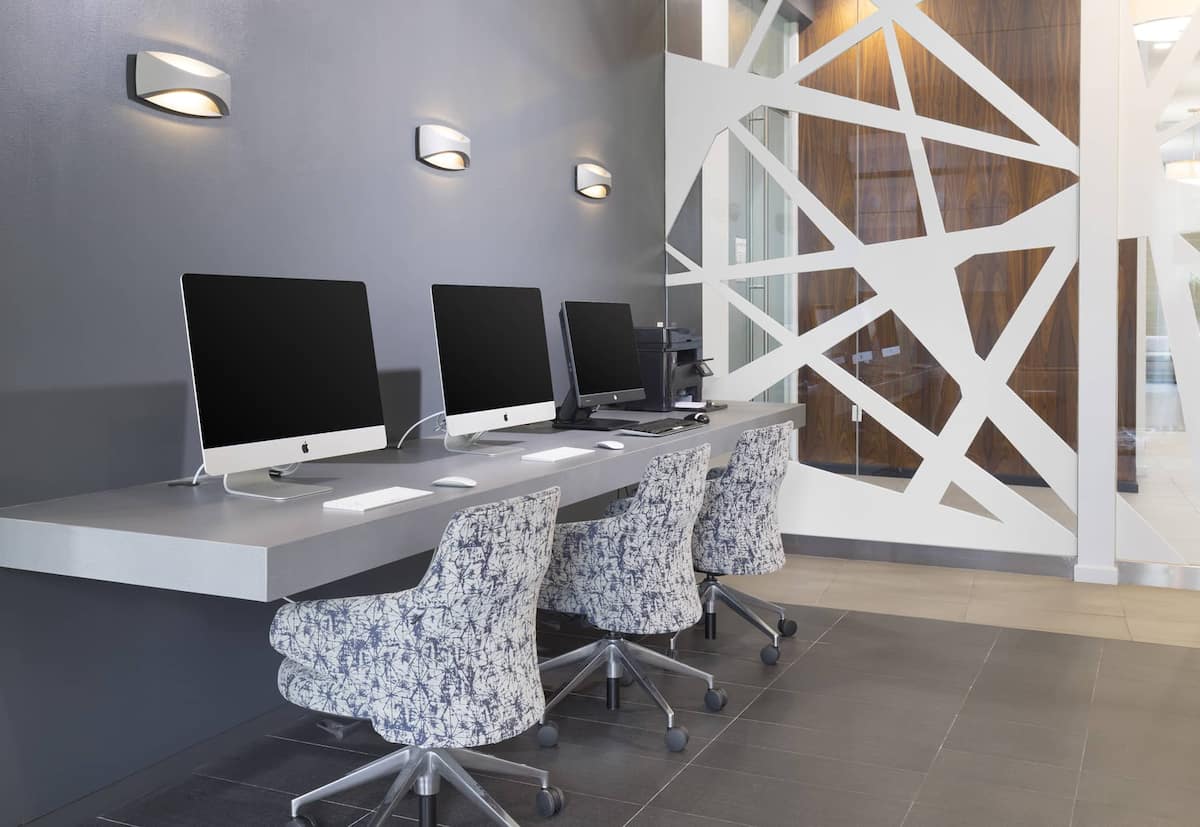 RGVtYW5kUGljdHVyZToxOTQzMTQ5MTc4