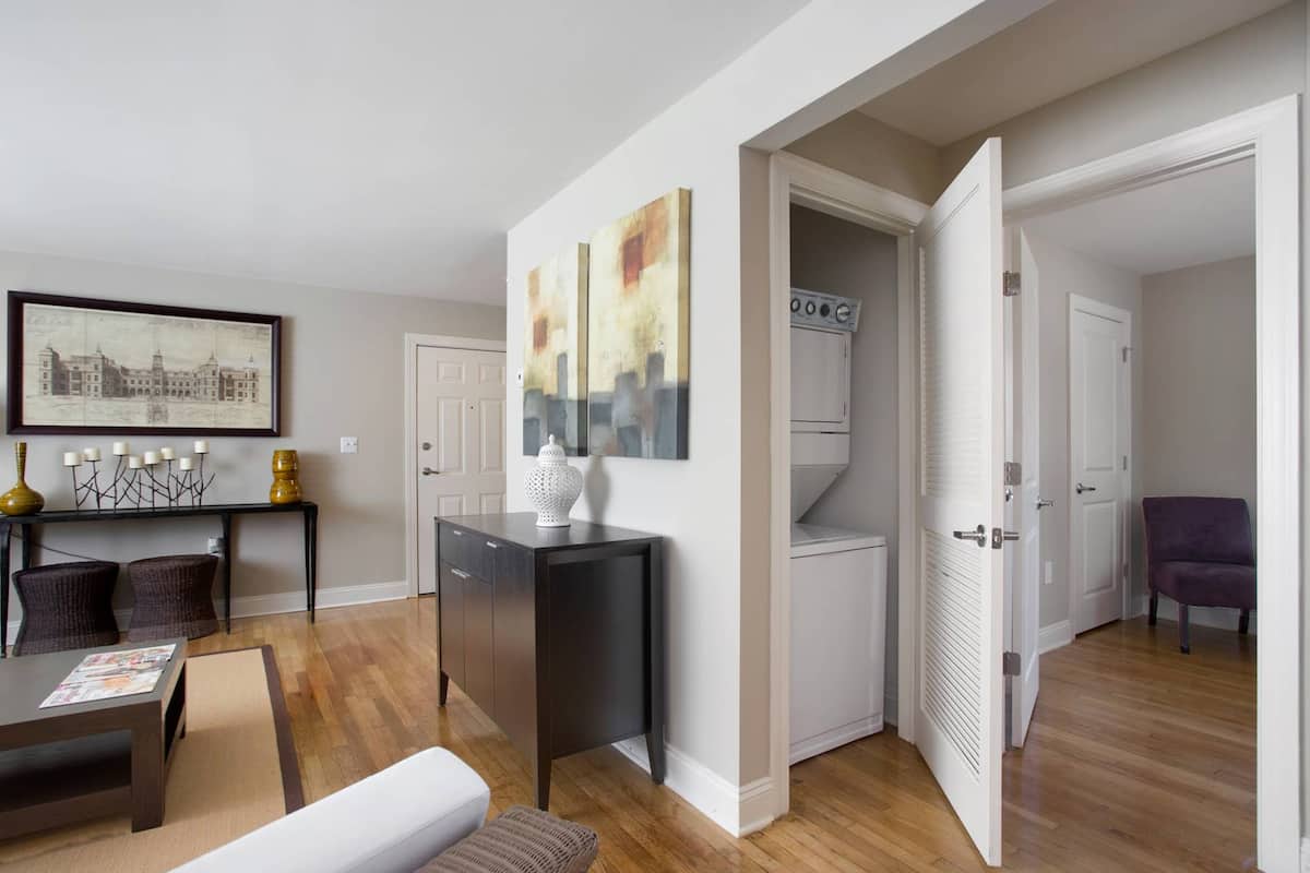 , an Airbnb-friendly apartment in Baltimore, MD