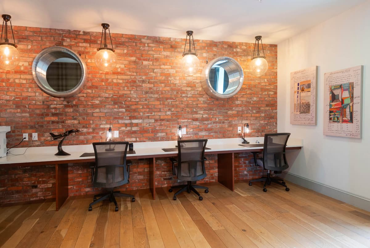 RGVtYW5kUGljdHVyZToxOTU1MTQ0NzM4