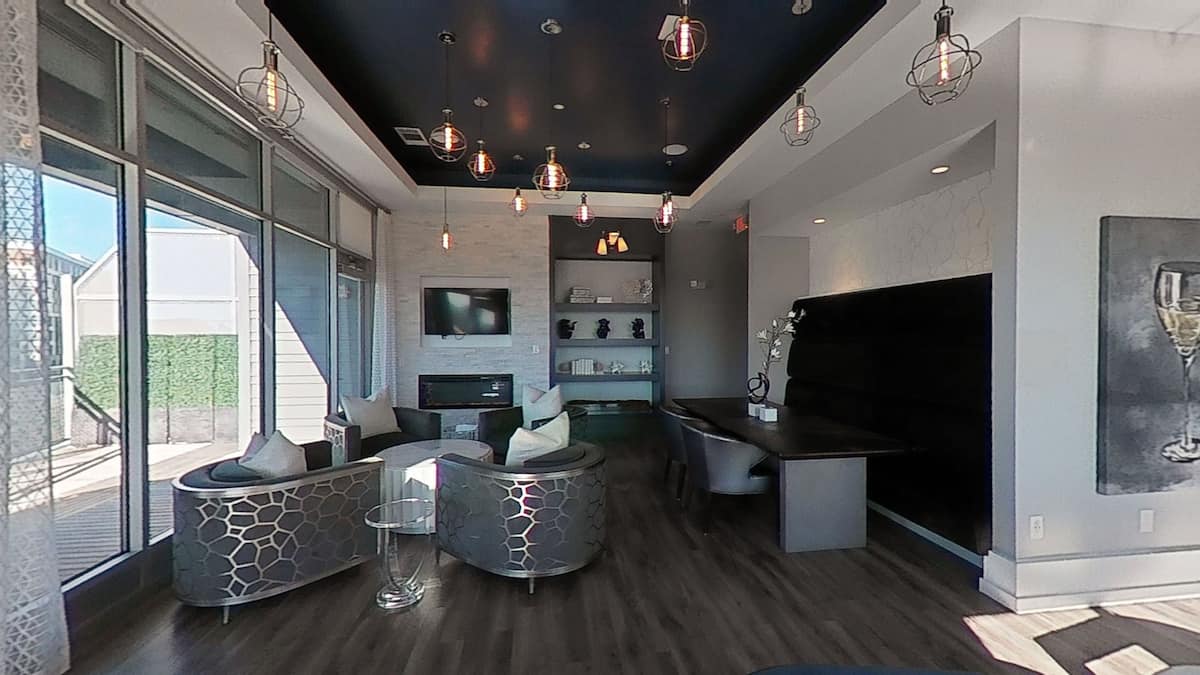 RGVtYW5kUGljdHVyZToxOTQzMTQ4MjQ3