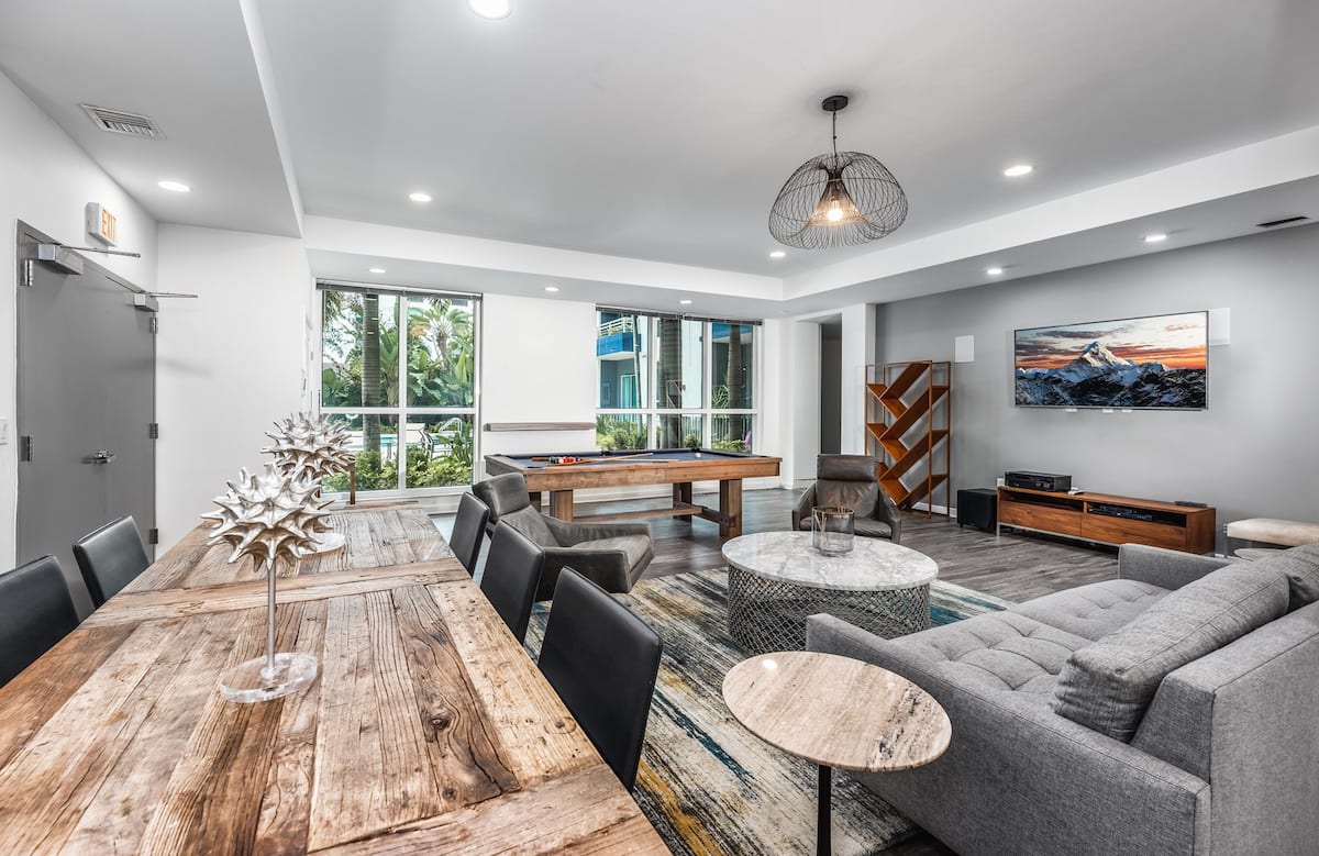 RGVtYW5kUGljdHVyZToxOTQzMTQ1Njky