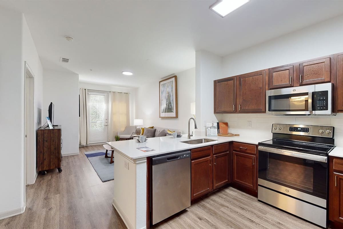 , an Airbnb-friendly apartment in Frisco, TX
