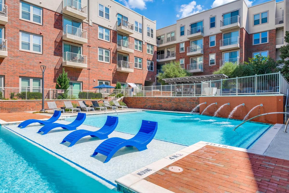 , an Airbnb-friendly apartment in Frisco, TX