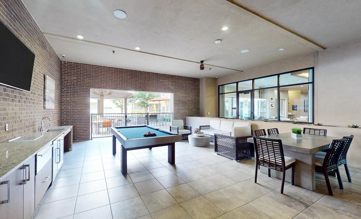 RGVtYW5kUGljdHVyZToxOTQzMTQ4MzIw