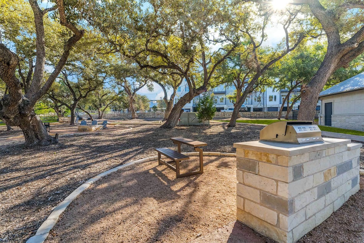 RGVtYW5kUGljdHVyZToxOTQzMTQ4NzI4