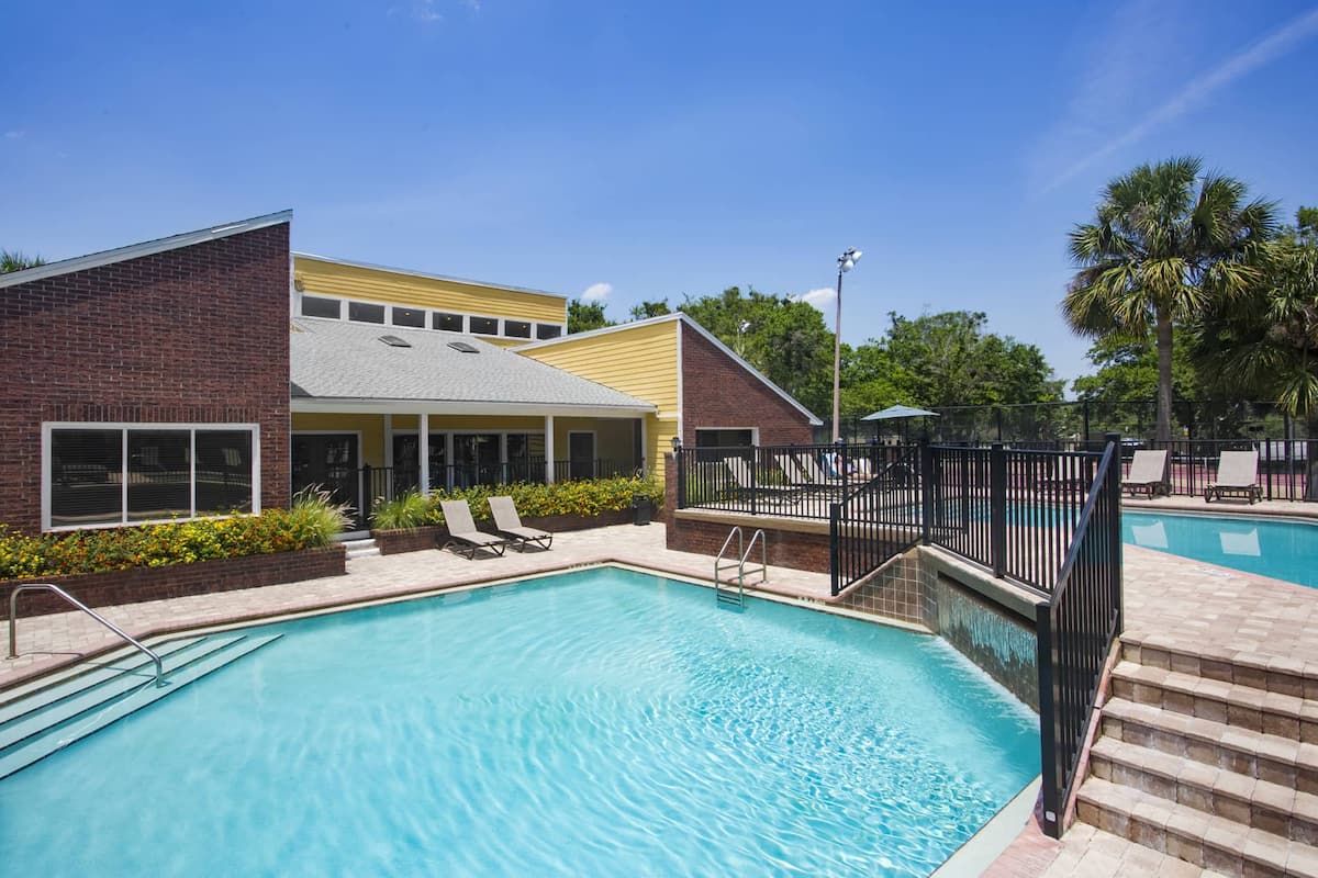 Exterior of Lotus Landing, an Airbnb-friendly apartment in Altamonte Springs, FL