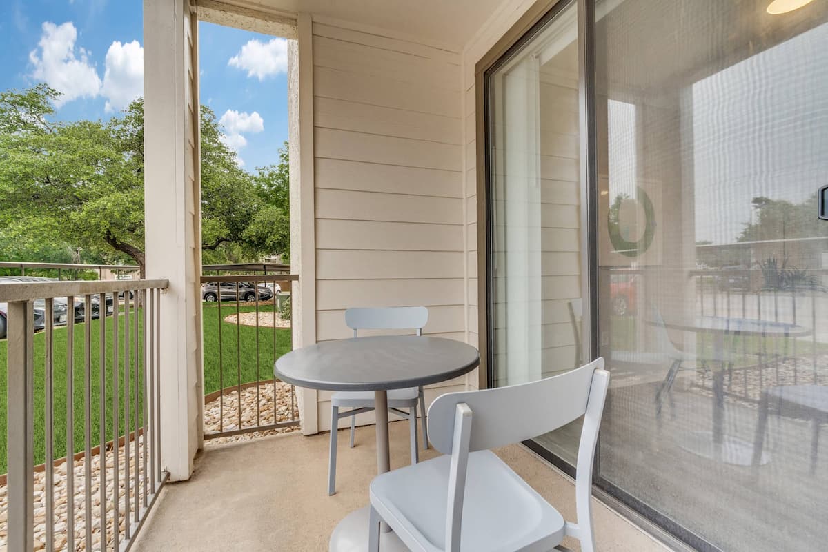 , an Airbnb-friendly apartment in Cedar Park, TX