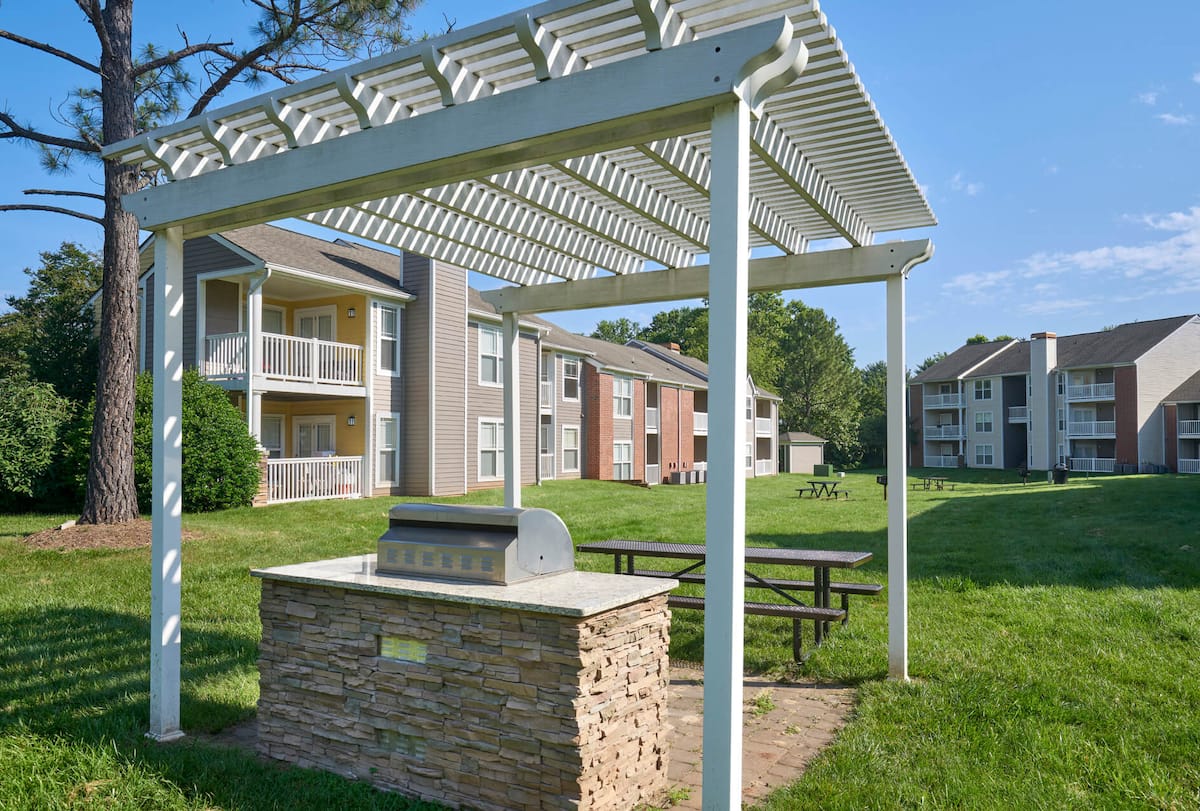 RGVtYW5kUGljdHVyZToxOTQzMTQ0Nzg2