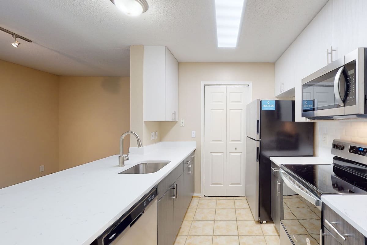 , an Airbnb-friendly apartment in Manassas, VA