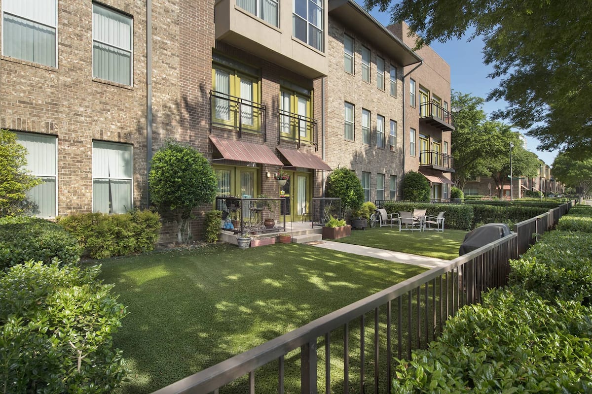 RGVtYW5kUGljdHVyZToxOTQzMTQ3ODQ4