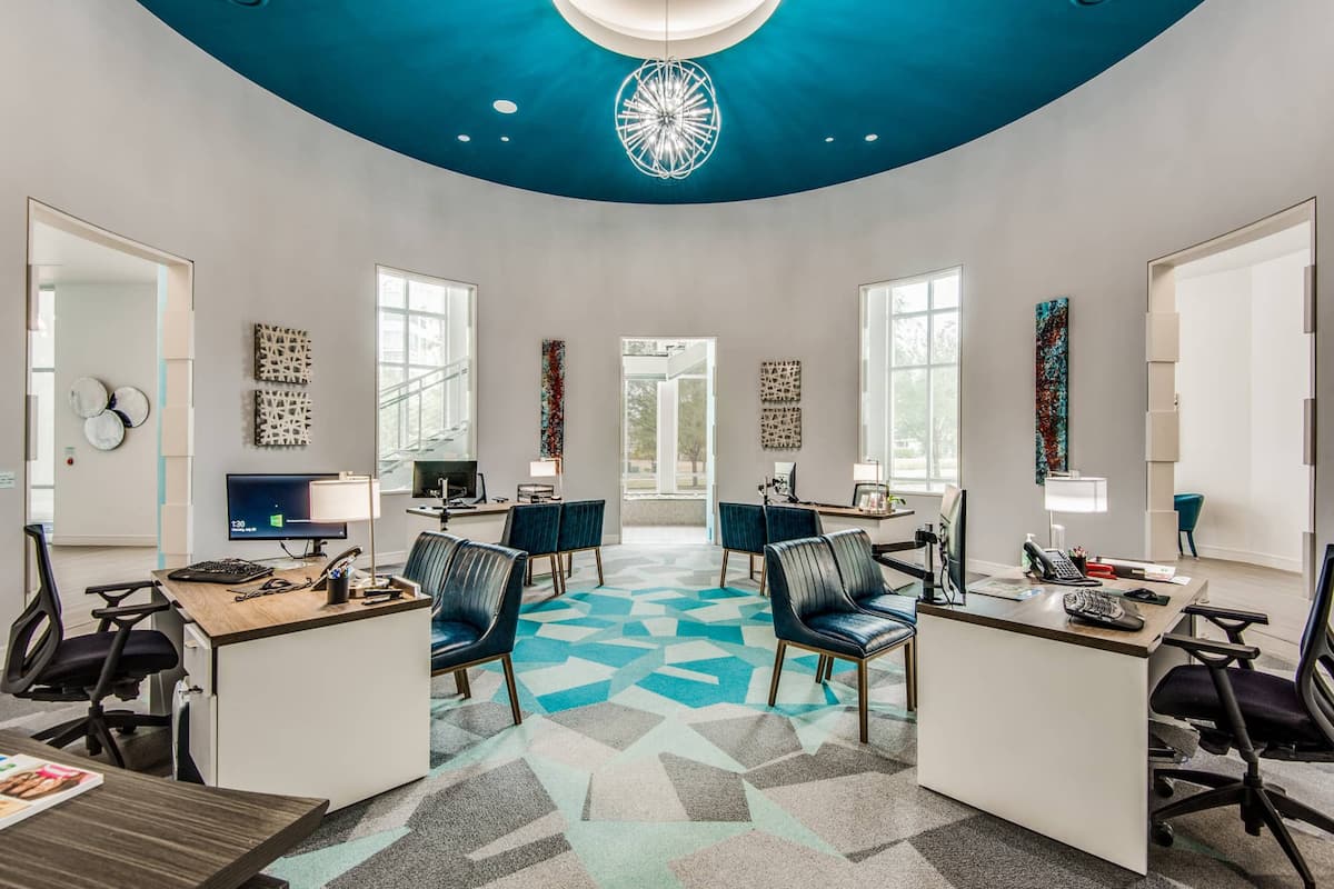 , an Airbnb-friendly apartment in Addison, TX