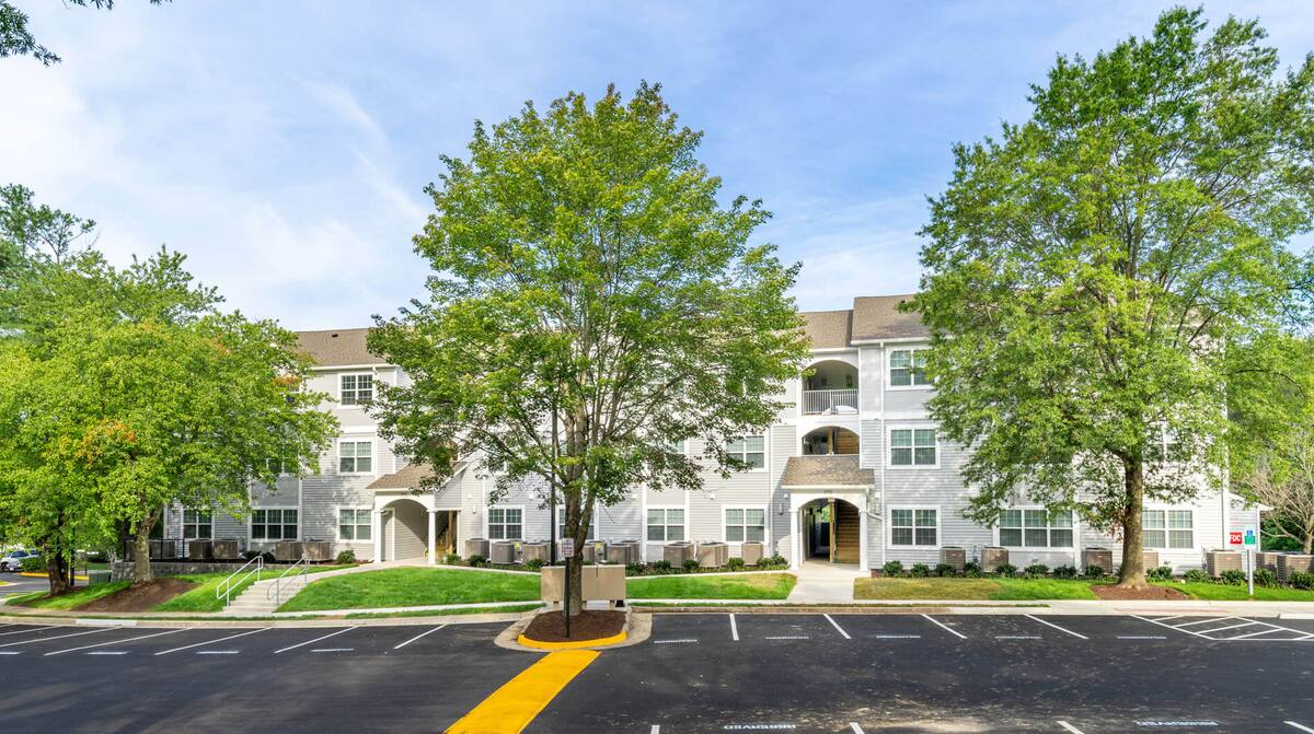 Dominion Middle Ridge, an Airbnbfriendly apartment