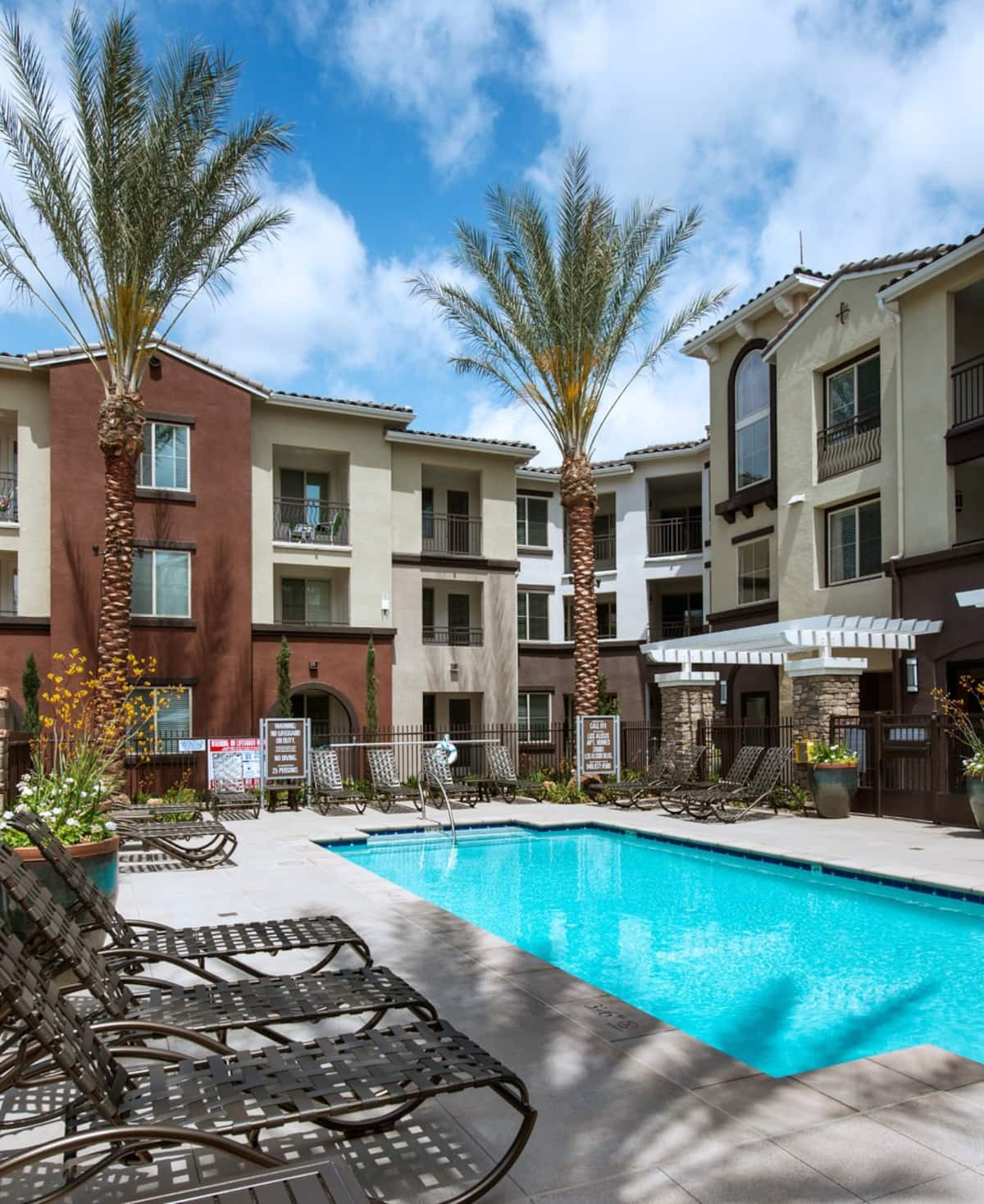 , an Airbnb-friendly apartment in Mission Viejo, CA