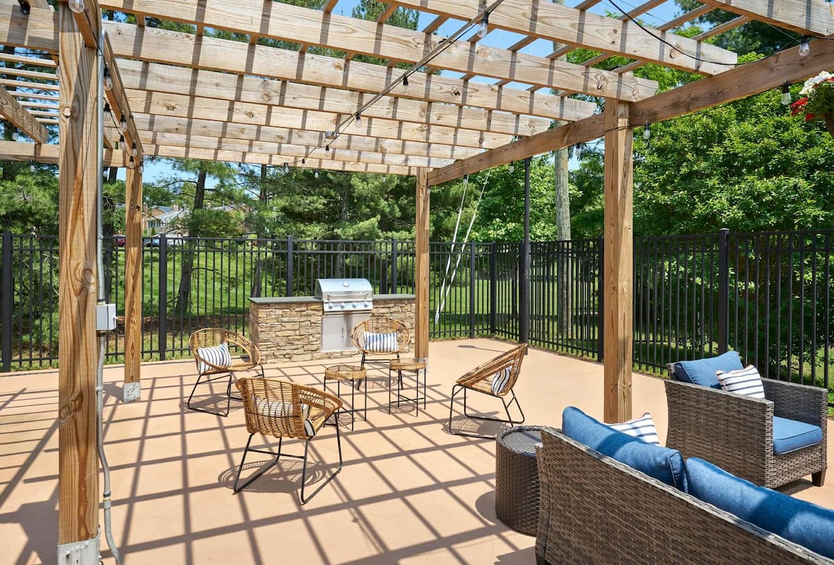 RGVtYW5kUGljdHVyZToxOTQzMTQ2NzYy