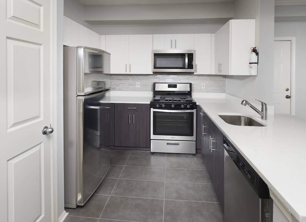 , an Airbnb-friendly apartment in Herndon, VA