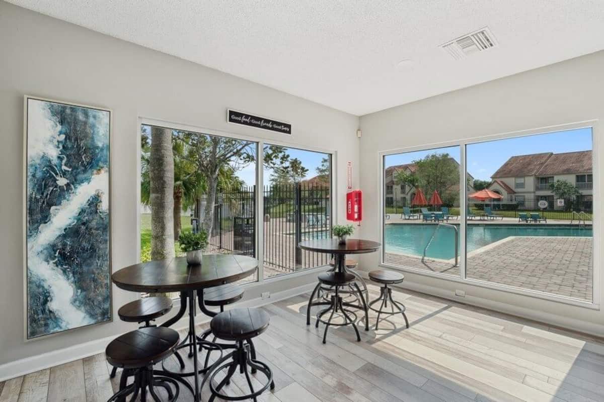 RGVtYW5kUGljdHVyZToxOTU1MjE1MDUz