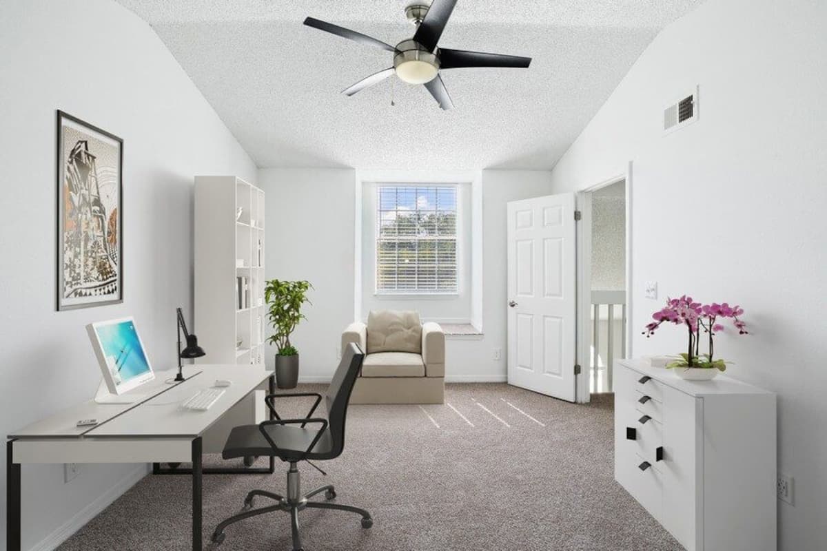 , an Airbnb-friendly apartment in Kissimmee, FL