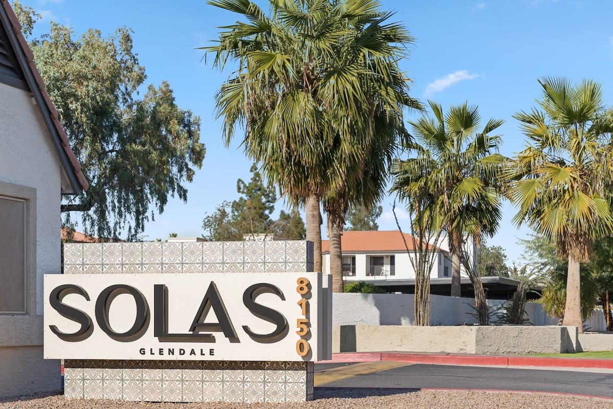 , an Airbnb-friendly apartment in Glendale, AZ