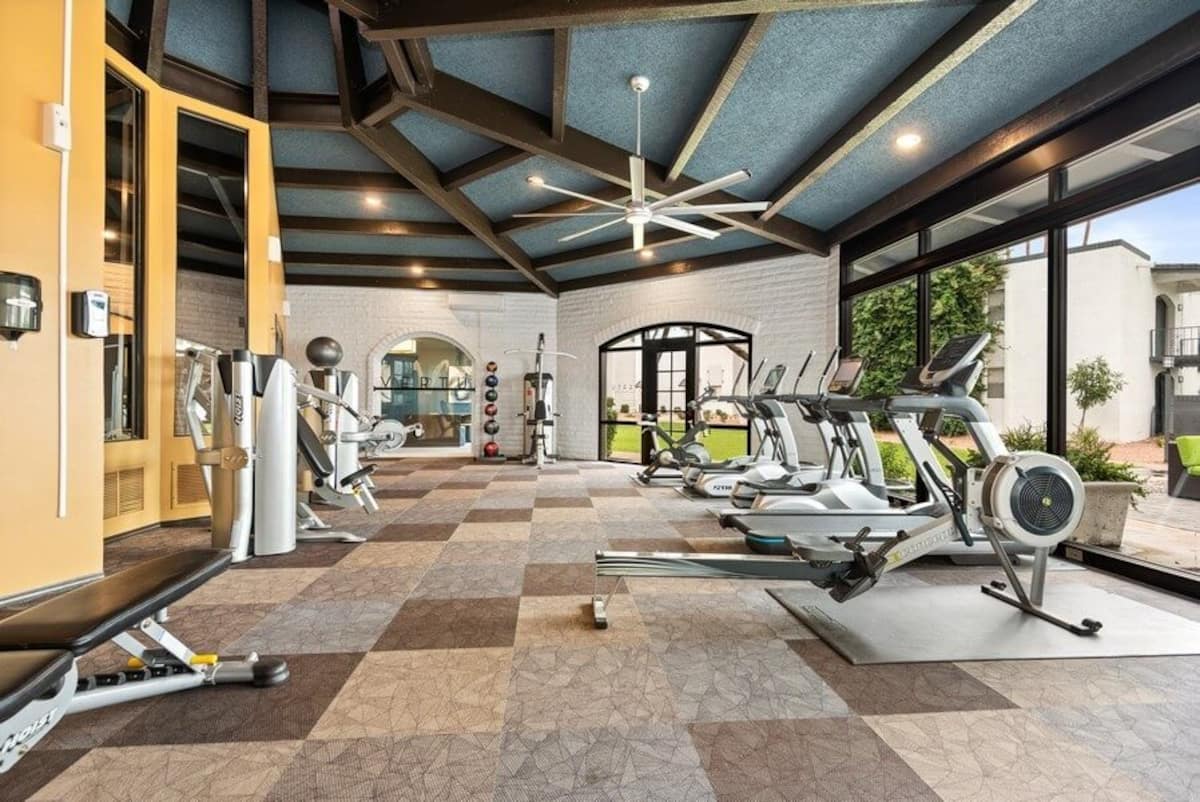 RGVtYW5kUGljdHVyZToxOTU1MjE2MDI3