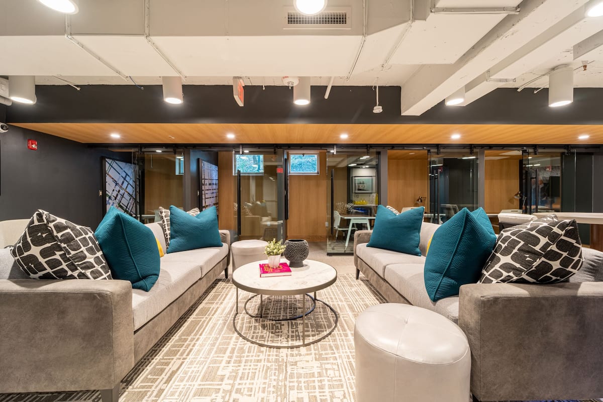 RGVtYW5kUGljdHVyZToyMjczNTgyNTYz