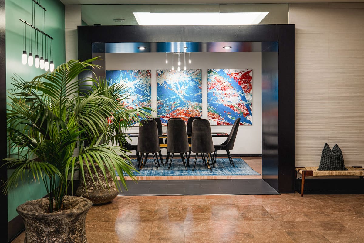 RGVtYW5kUGljdHVyZToyMDQ3MzU2NDY4