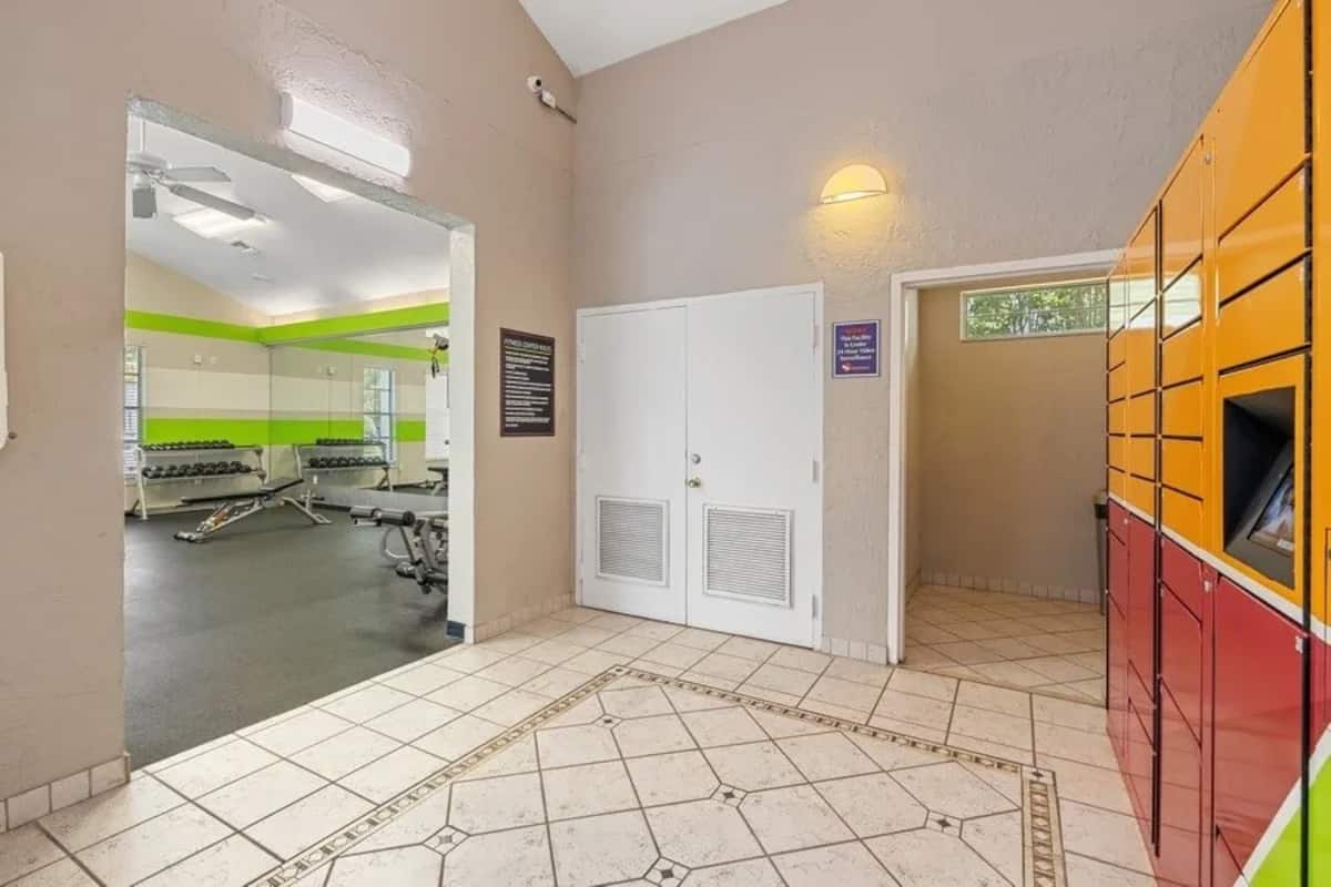 RGVtYW5kUGljdHVyZToxOTU1OTY1NzIy