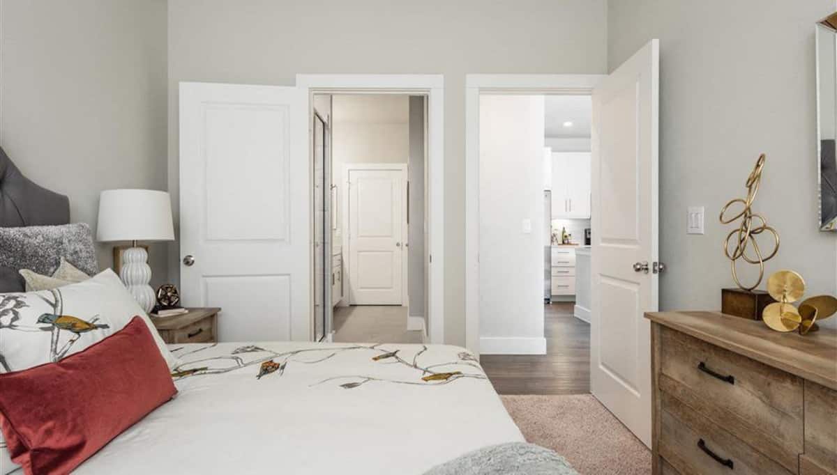 , an Airbnb-friendly apartment in Sugar Land, TX