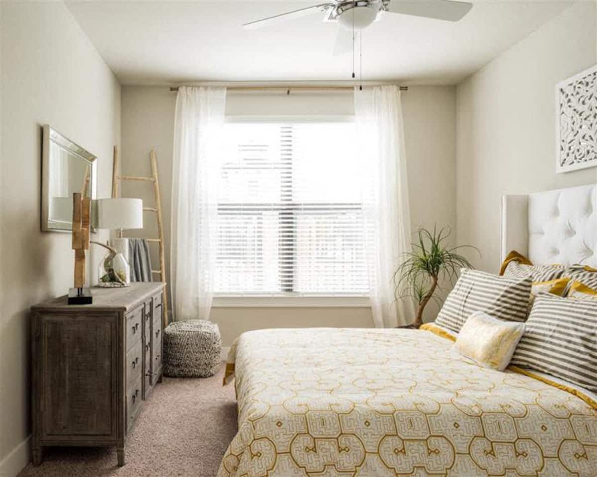 , an Airbnb-friendly apartment in Sugar Land, TX